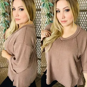 Corded Rib 3/4 Sleeve Hi-Low V Neck Top: Mocha