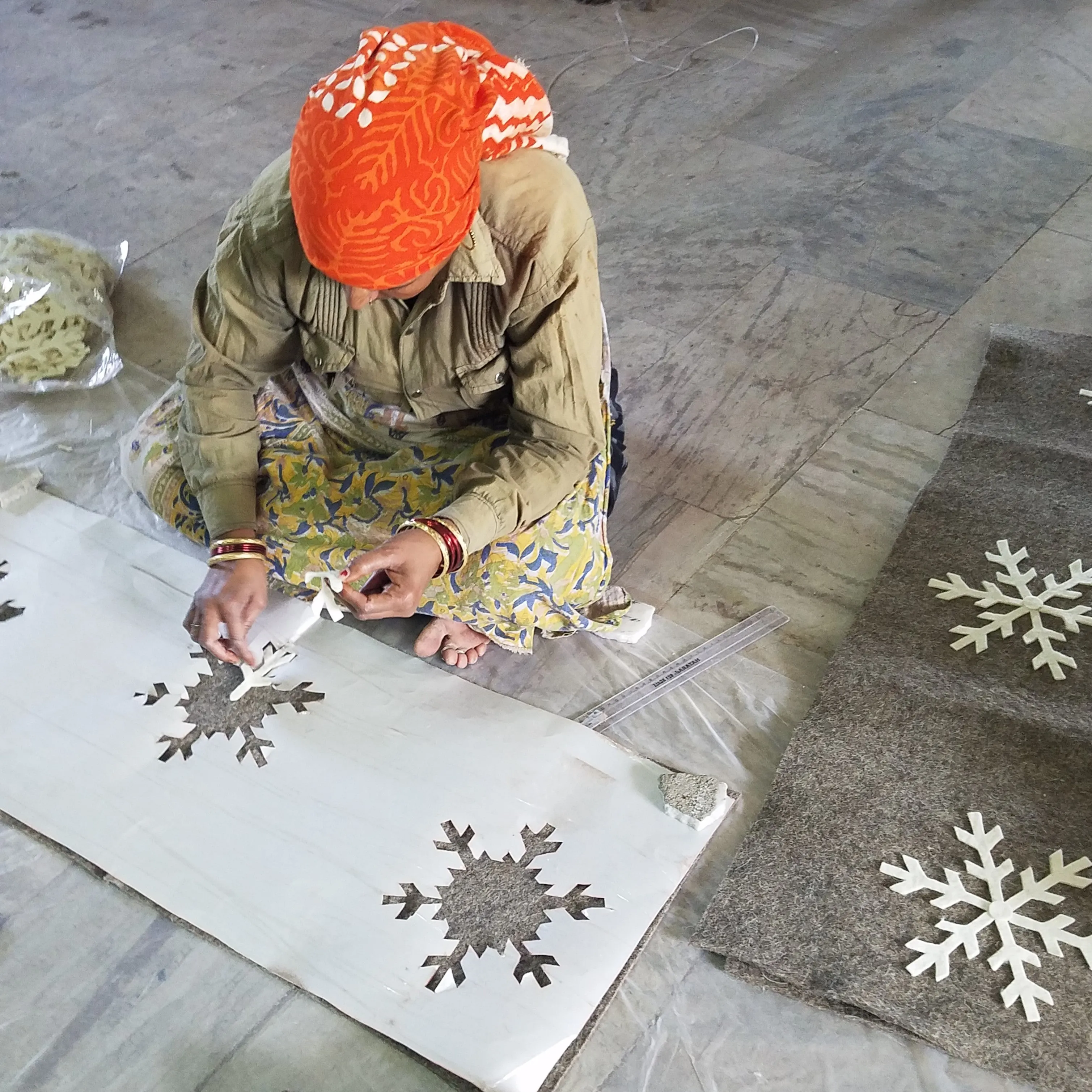 Handmade Christmas Tree Skirt in Felt - Snowflakes on Gray  - 60"