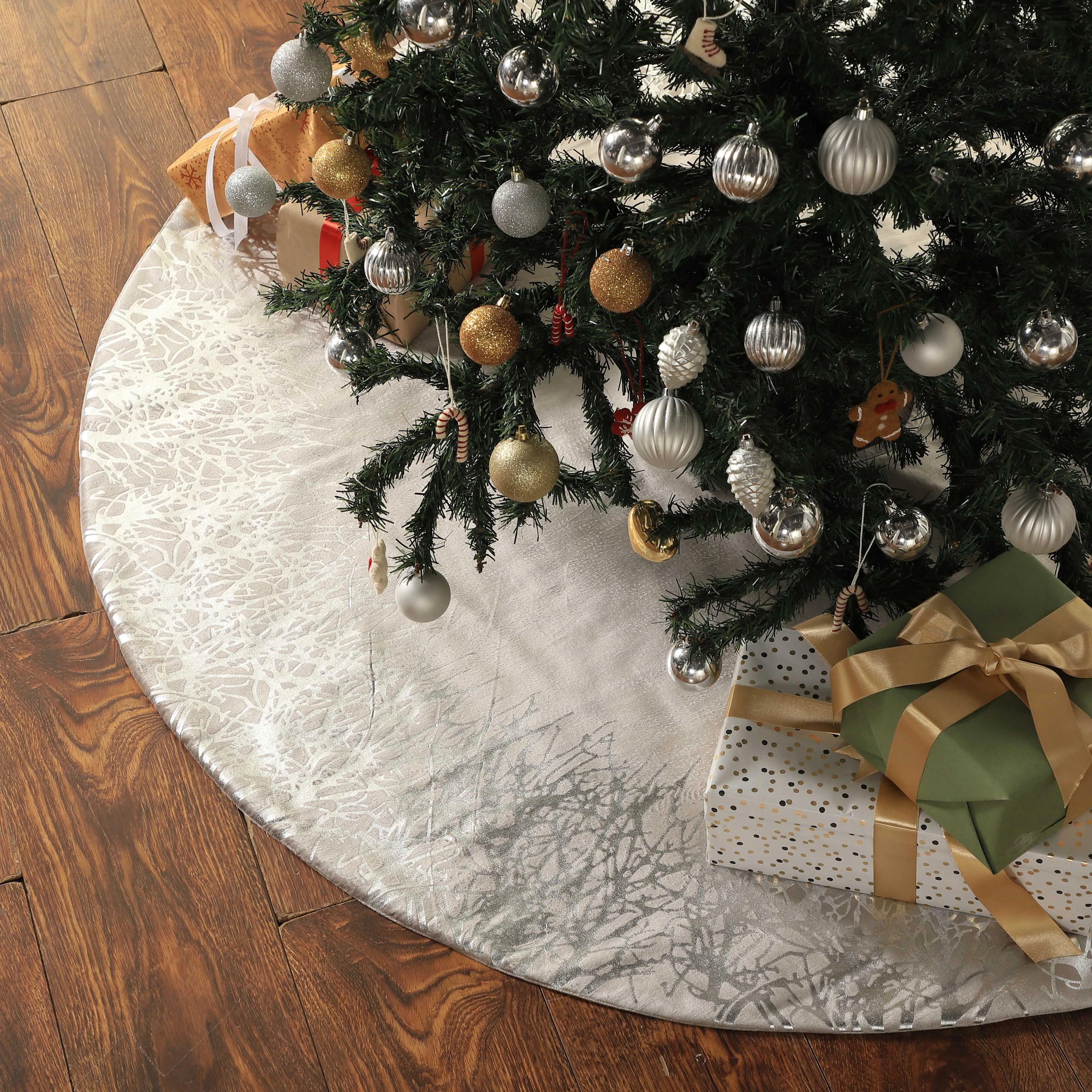 Handmade Christmas Tree Skirt in Gray Velvet - Burnout - 60"