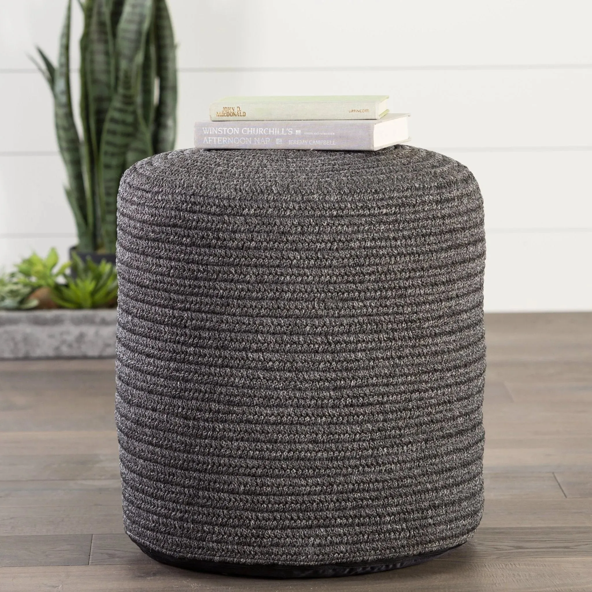 Montauk MOT01 Navy Pouf